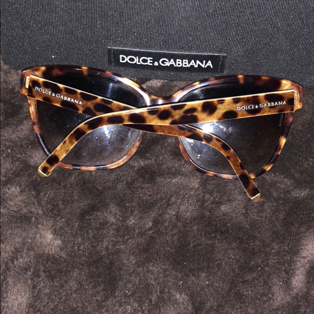 Dolce & Gabbana cheetah print shades - Picture 4 of 5